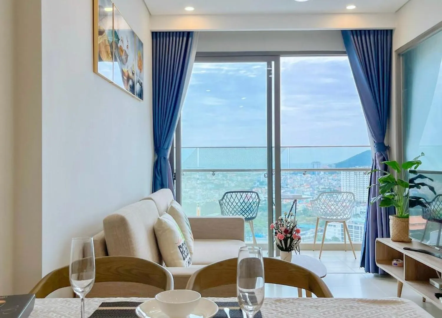 The Song Vung Tau Homestay - Suri'S Apartment 0*,